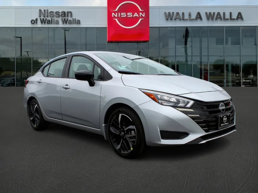 2025 Nissan Versa SR photo 1