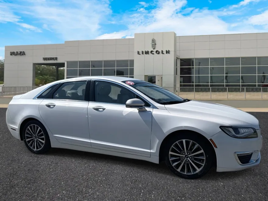 2020 Lincoln MKZ Standard photo 1