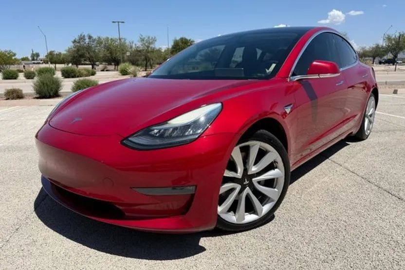 2018 Tesla Model 3 Long Range photo 1