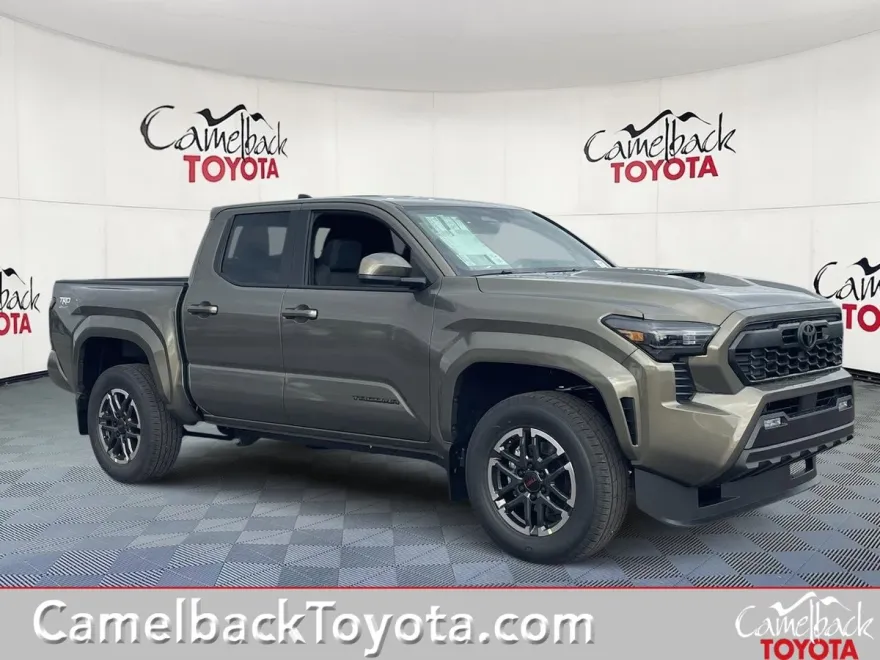2025 Toyota Tacoma TRD Sport photo 1