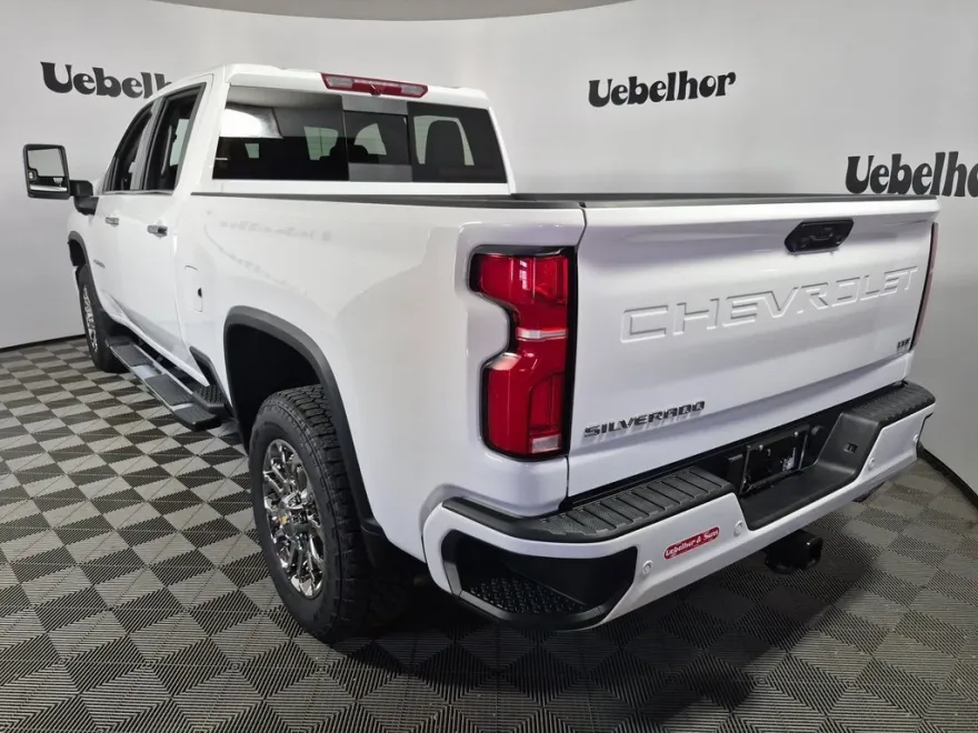 2026 Chevrolet Silverado 2500HD LTZ photo 1