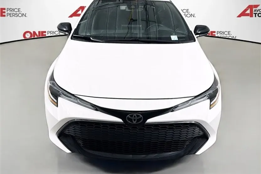2022 Toyota Corolla SE photo 1