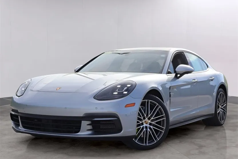 2019 Porsche Panamera E-Hybrid 4 photo 1