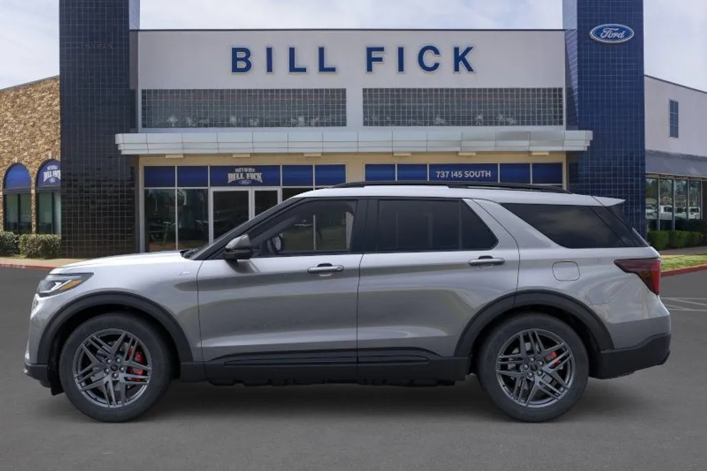 2025 Ford Explorer ST-Line photo 1