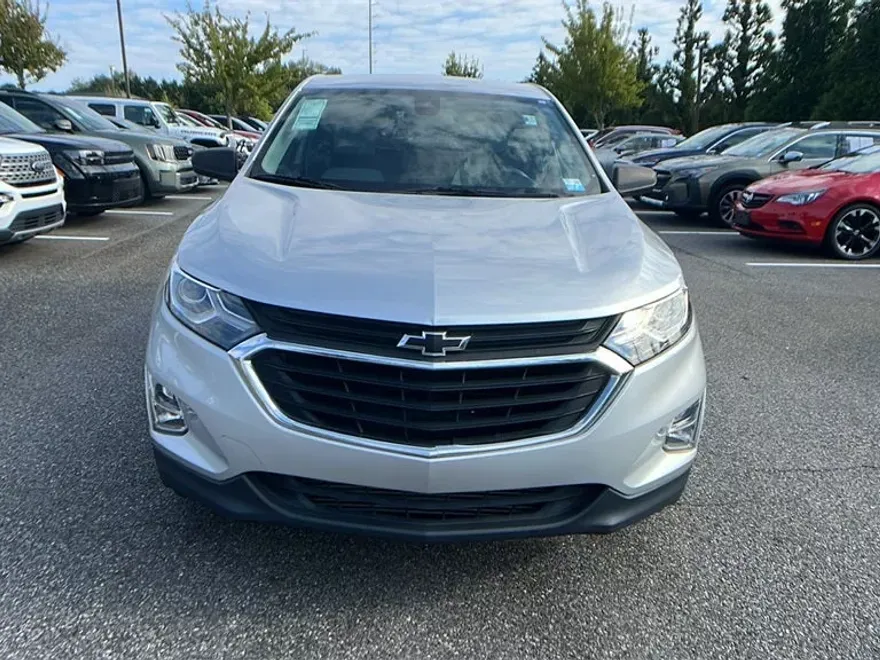 2021 Chevrolet Equinox LS photo 1