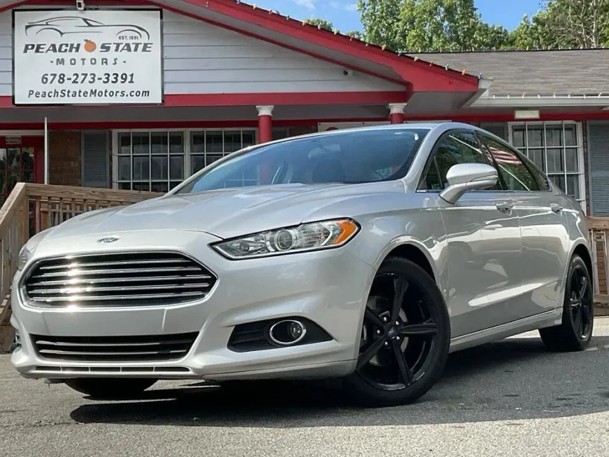 2016 Ford Fusion SE photo 1