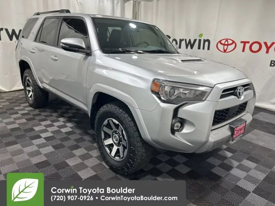 2023 Toyota 4Runner TRD Off-Road Premium photo 1