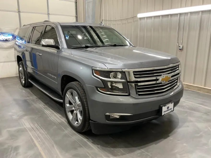 2020 Chevrolet Suburban Premier photo 1