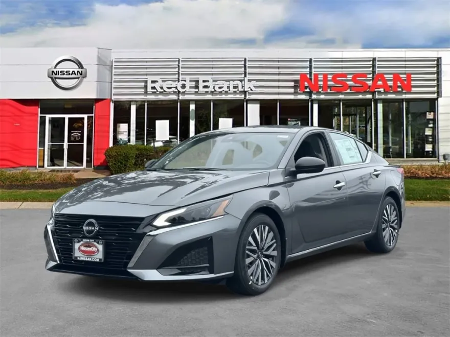 2025 Nissan Altima 2.5 SV photo 1