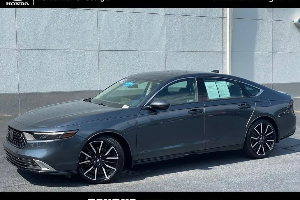 2023 Honda Accord Hybrid Touring photo 1