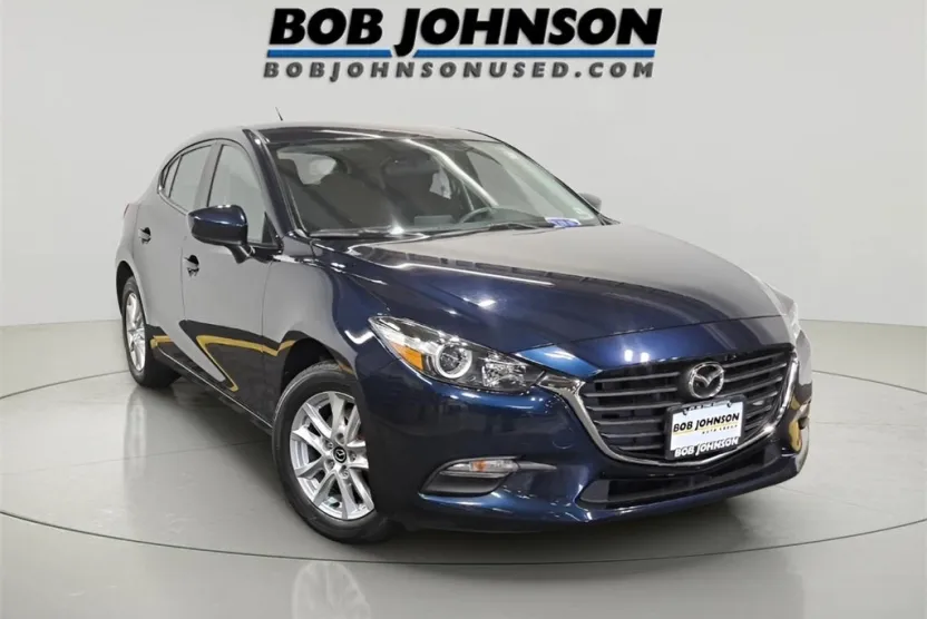 2017 Mazda Mazda3 Sport photo 1