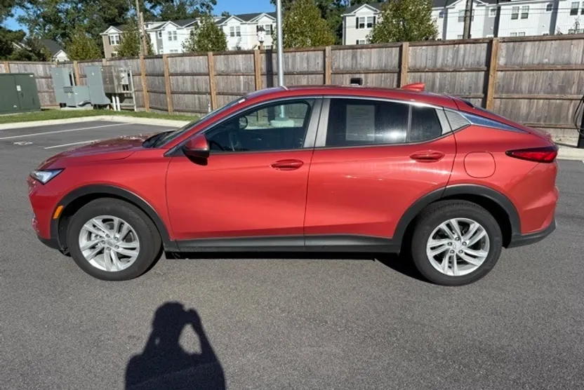 2024 Buick Envista Preferred photo 1