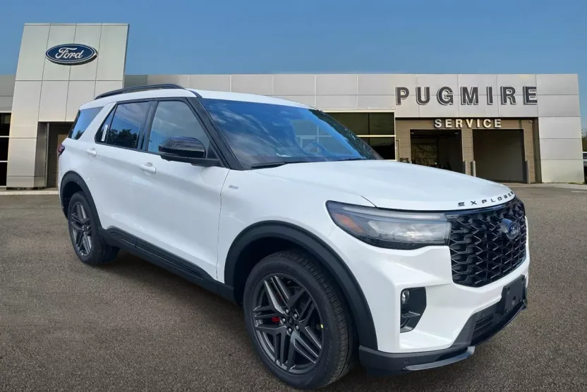 2025 Ford Explorer ST-Line photo 1