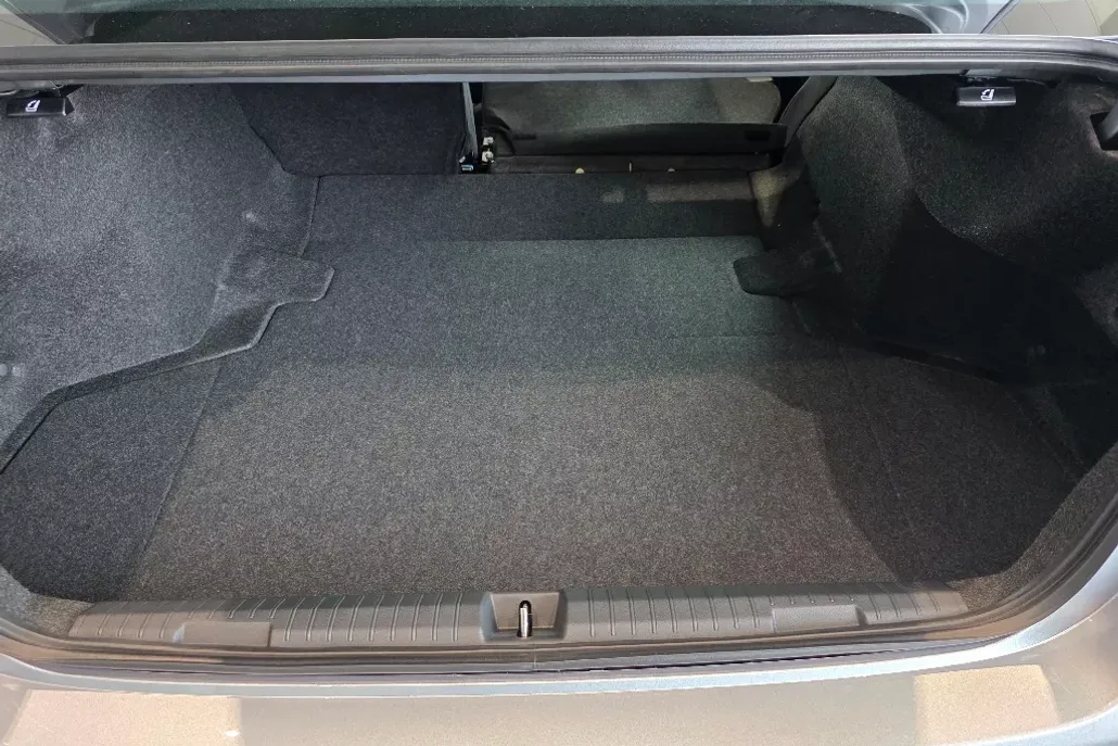 2025 Subaru Legacy Premium photo 1