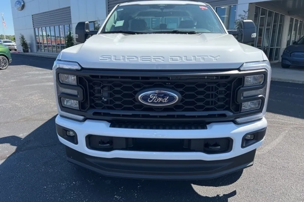 2026 Ford F-350 photo 1