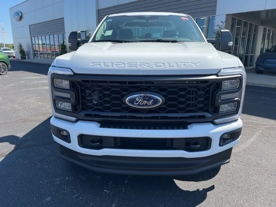 2026 Ford F-350 photo 1