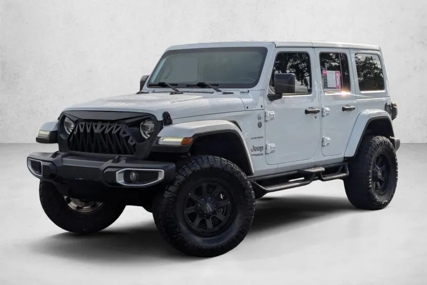 2018 Jeep Wrangler Unlimited Sahara photo 1