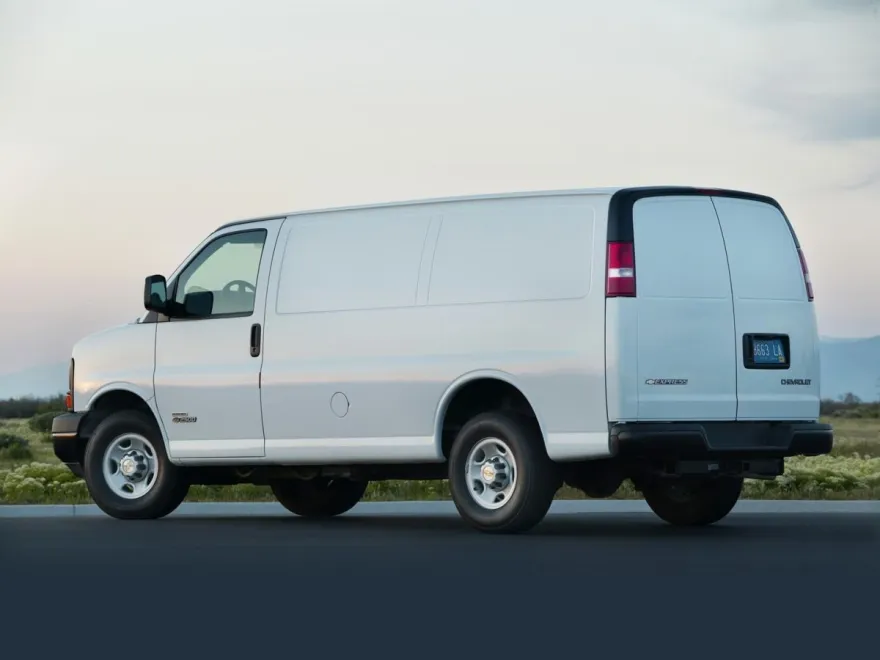 2016 Chevrolet Express 2500 Work Cargo Van photo 1