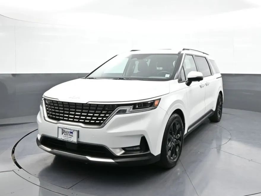 2024 Kia Carnival SX Prestige photo 1