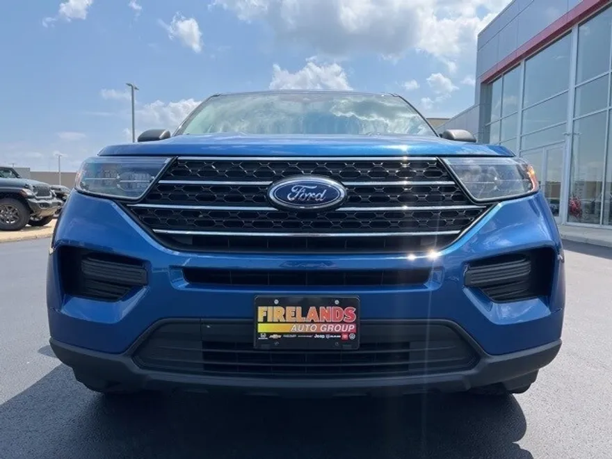 2022 Ford Explorer XLT photo 1