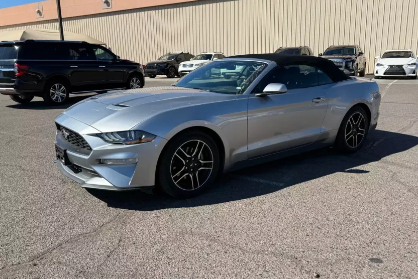 2023 Ford Mustang EcoBoost Premium photo 1