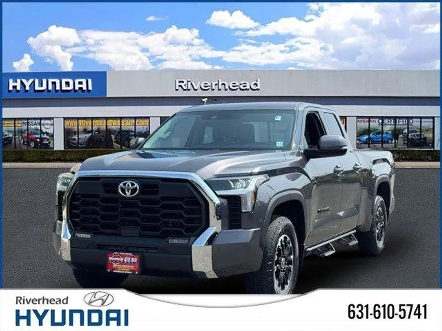 2022 Toyota Tundra SR5 photo 1