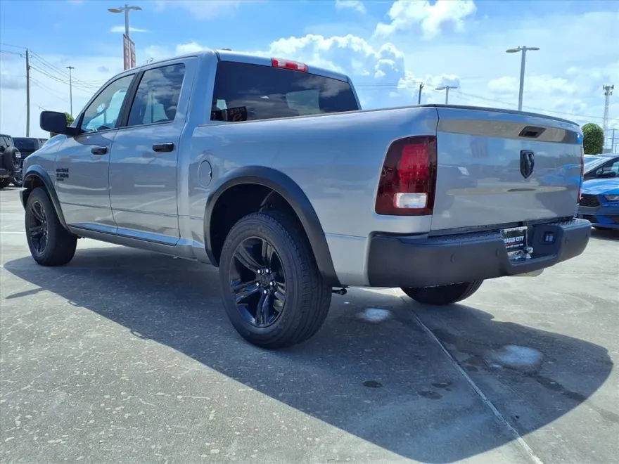 2024 Ram 1500 Warlock photo 1