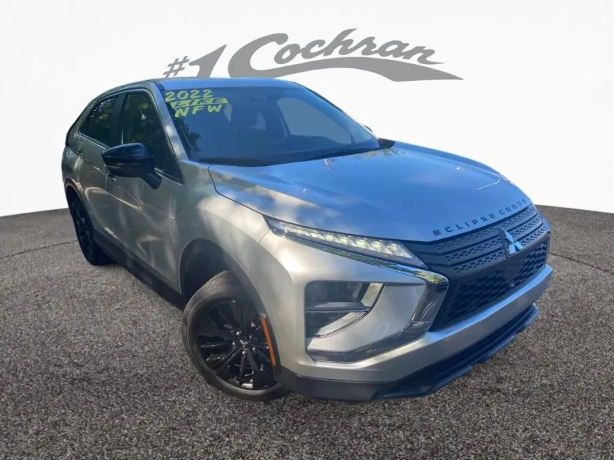 2022 Mitsubishi Eclipse Cross LE photo 1