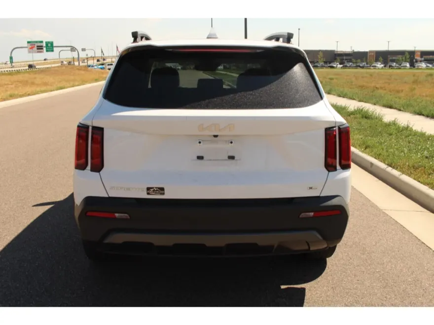 2023 Kia Sorento X-Line S photo 1