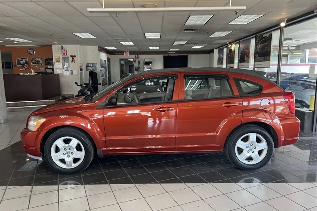 2009 Dodge Caliber SXT photo 1