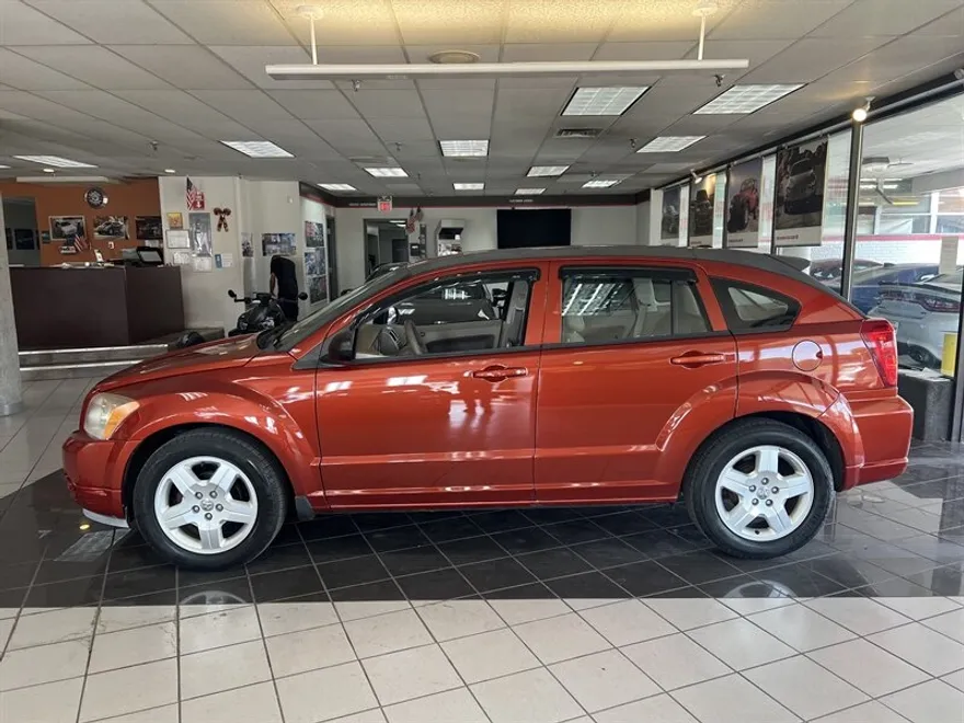 2009 Dodge Caliber SXT photo 1