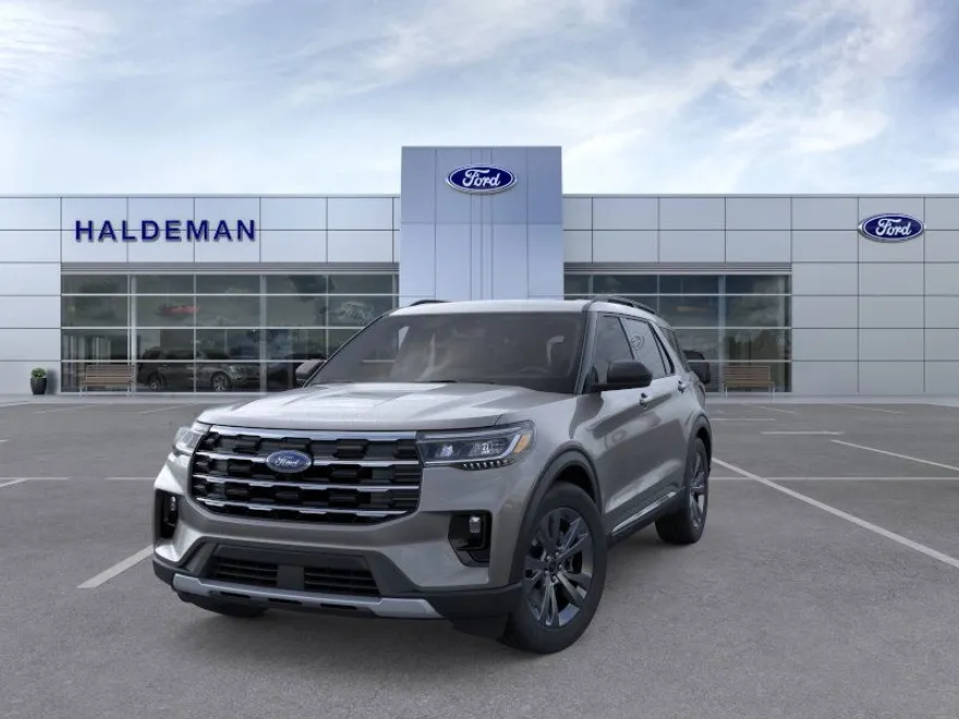 2025 Ford Explorer photo 1