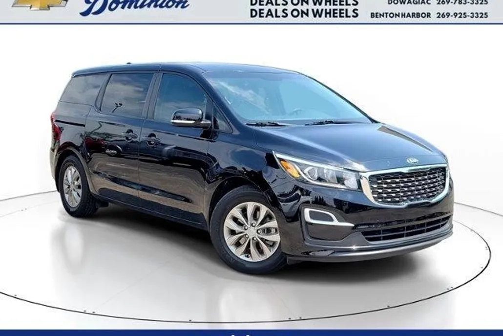 2020 Kia Sedona LX photo 1
