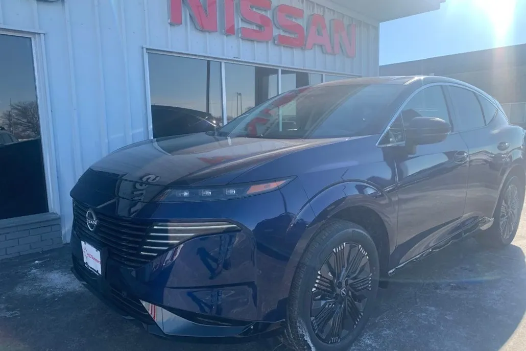 2025 Nissan Murano Platinum photo 1