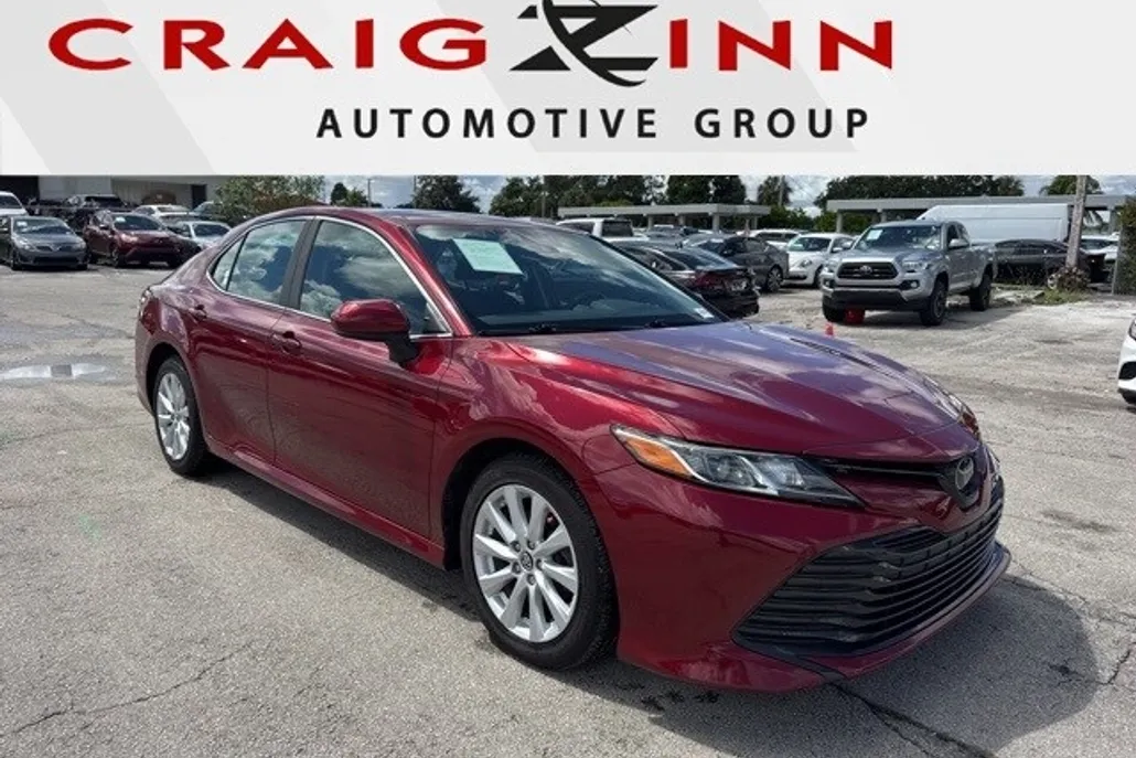 2020 Toyota Camry LE photo 1