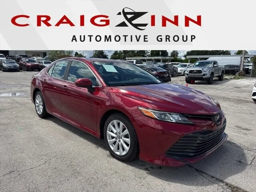 2020 Toyota Camry LE photo 1