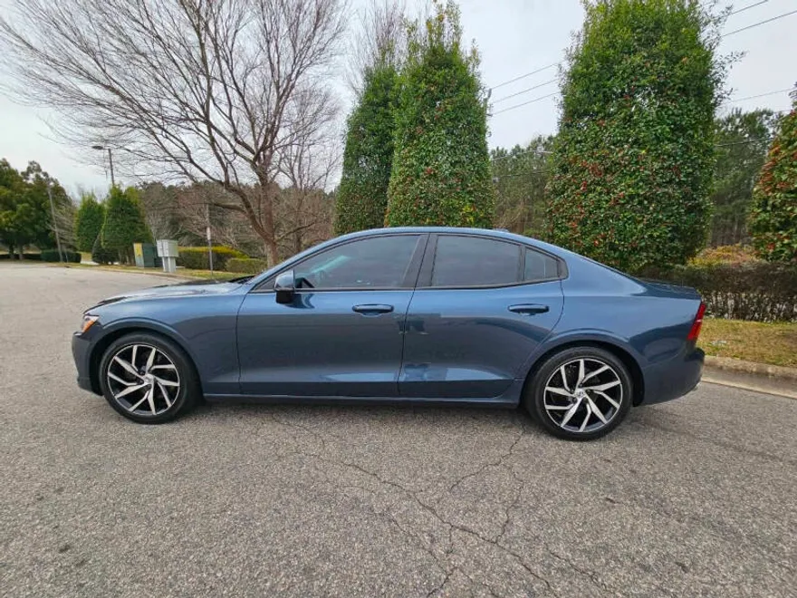 2020 Volvo S60 T5 Momentum photo 1