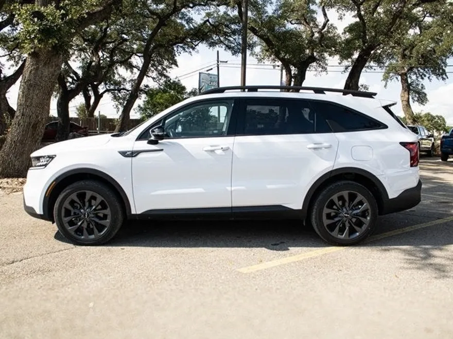 2022 Kia Sorento X-Line EX photo 1
