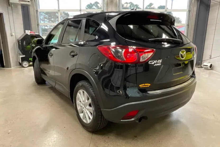 2016 Mazda CX-5 Touring photo 1