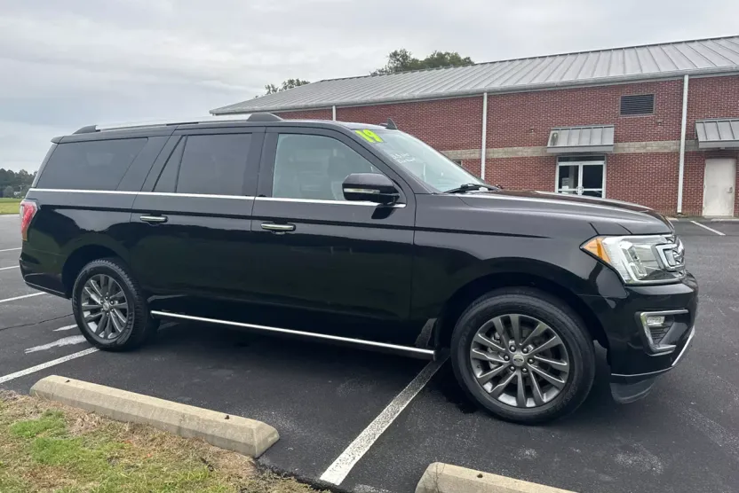 2019 Ford Expedition MAX Limited photo 1
