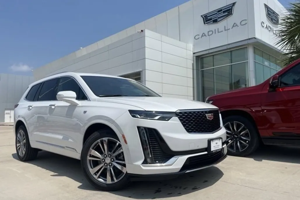 2025 Cadillac XT6 Premium Luxury photo 1