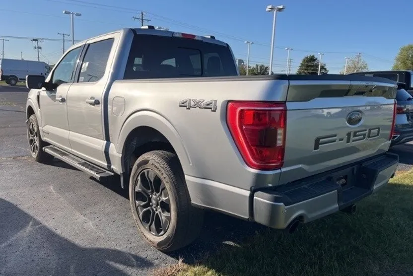 2023 Ford F-150 XLT photo 1