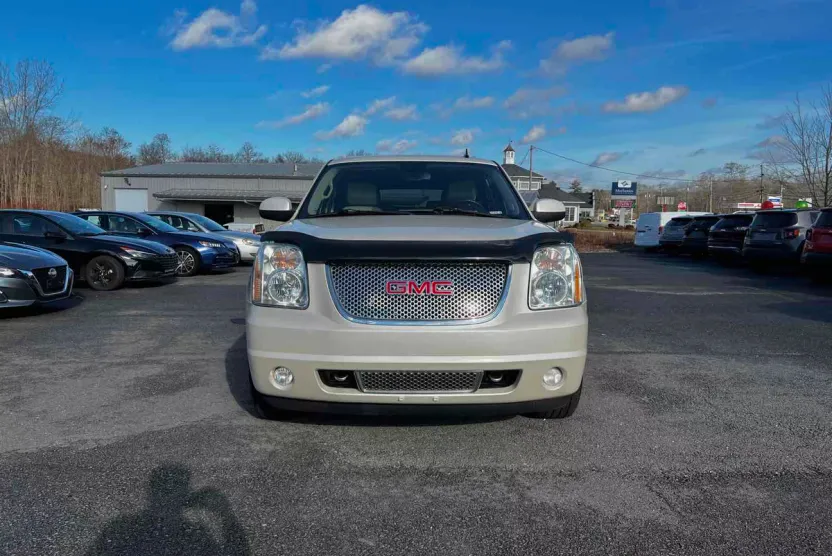 2014 Gmc Yukon Denali photo 1