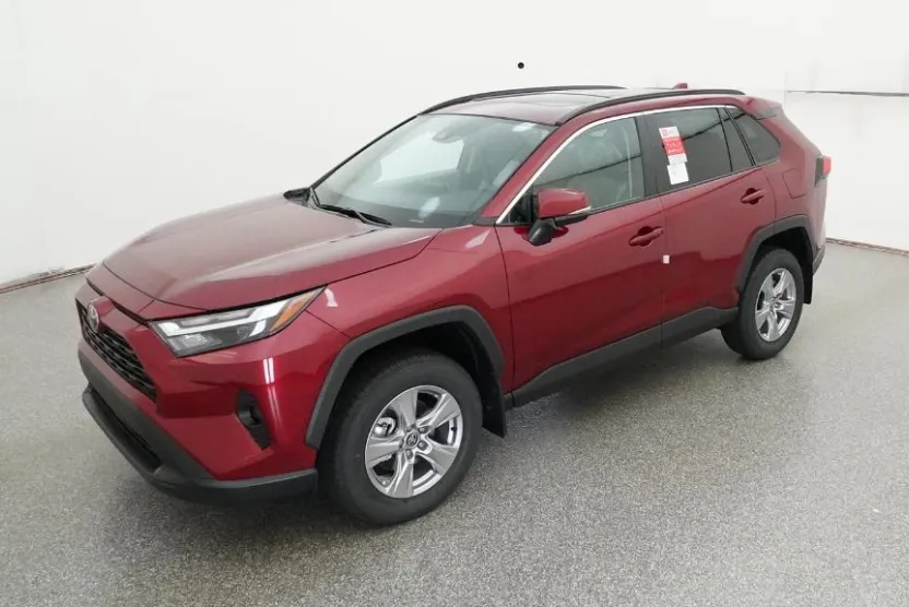 2025 Toyota RAV4 XLE photo 1