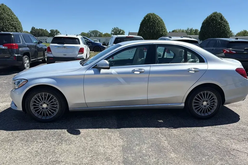 2015 Mercedes Benz C 300 4MATIC Sedan photo 1
