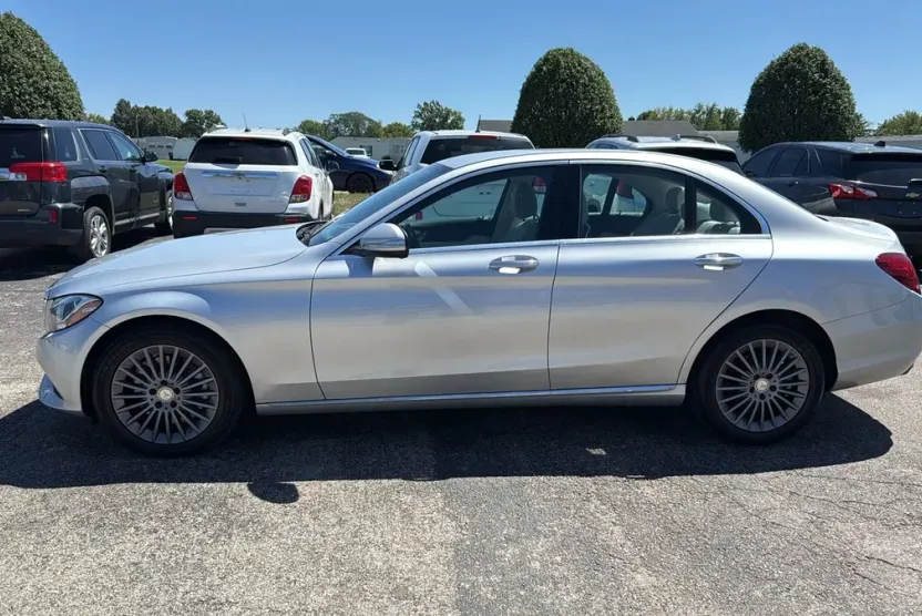2015 Mercedes Benz C 300 4MATIC Sedan photo 1