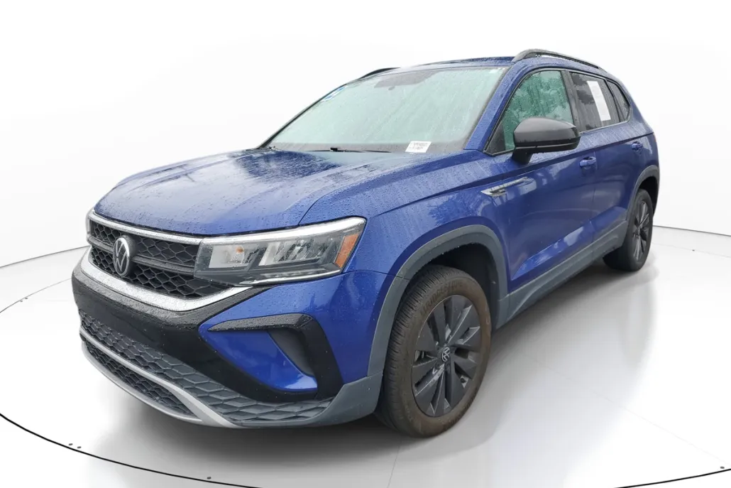 2022 Volkswagen Taos S photo 1