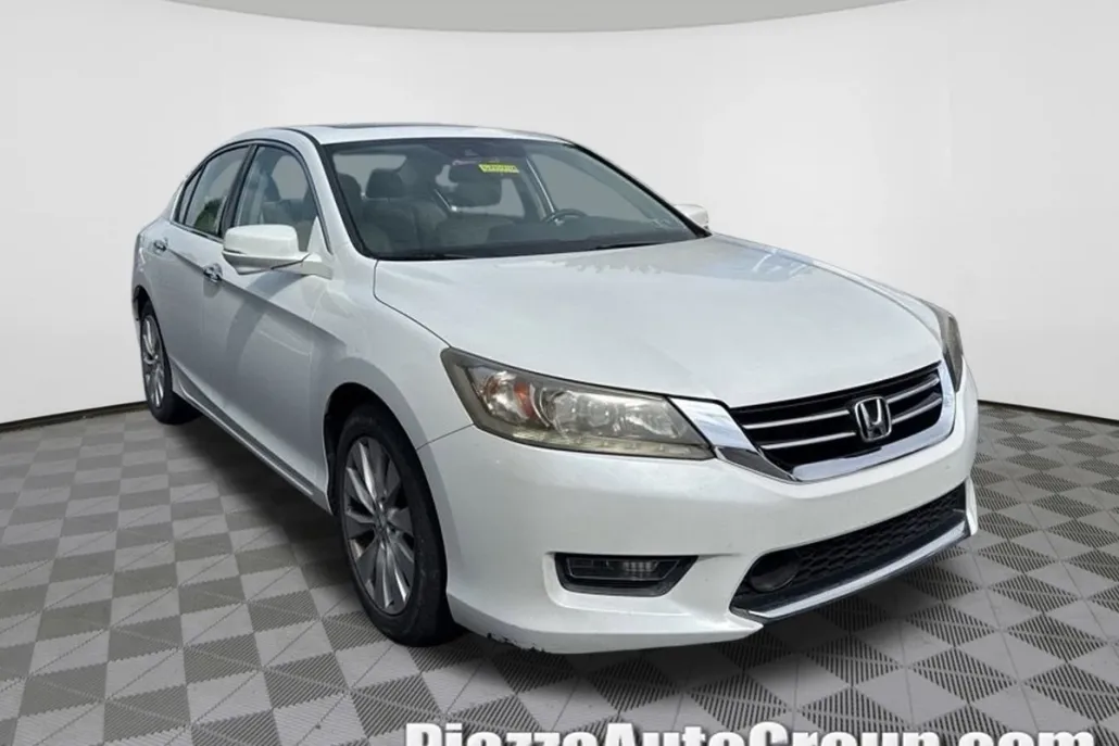2014 Honda Accord Touring photo 1