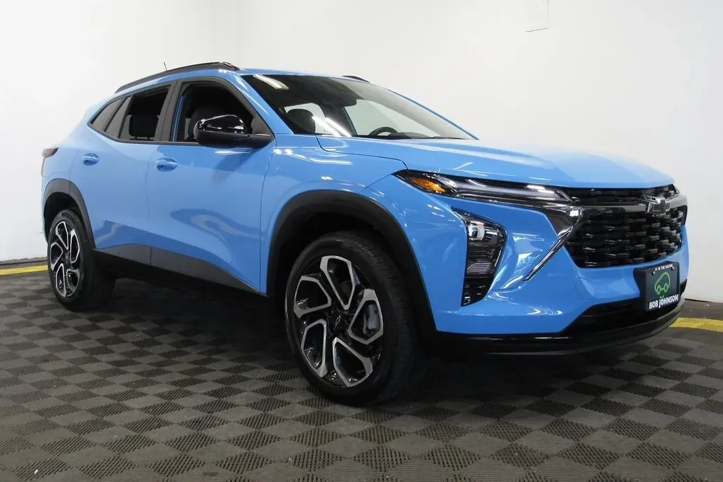 2024 Chevrolet Trax photo 1