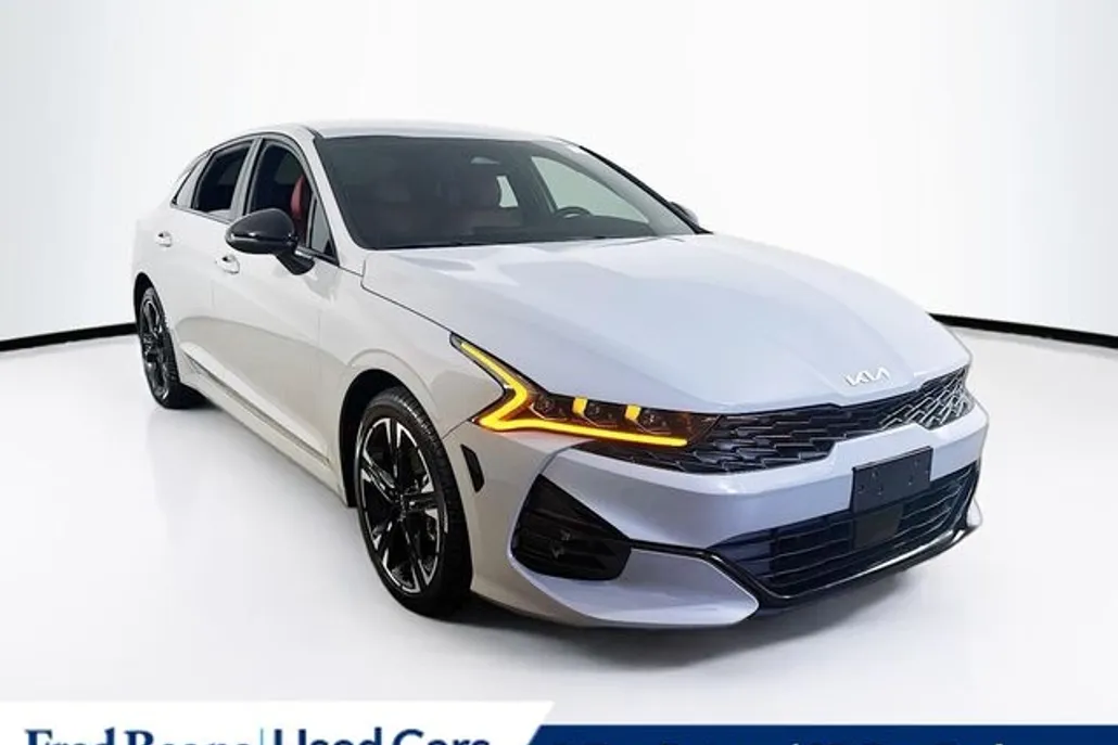 2024 Kia K5 GT-Line photo 1